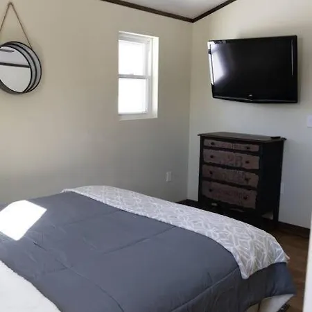 Rustic 2 Bedroom Cabin 20 Mins From Calamus Res. Taylor Exterior photo